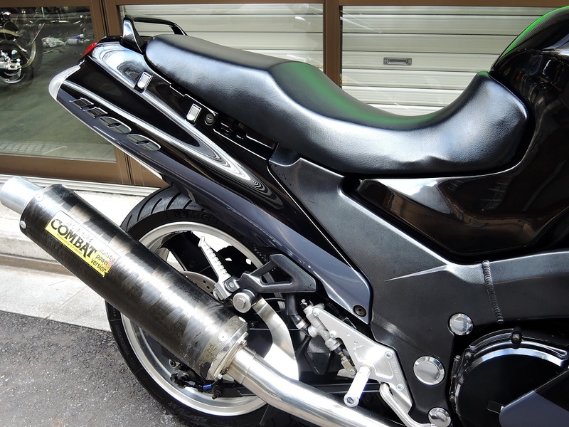 ZZ-R1100 スイングアーム カワサキ 純正  バイク 部品 ZXT10C ZZR1100 C型 曲がり無し 品薄 希少品 車検 Genuine:22310283