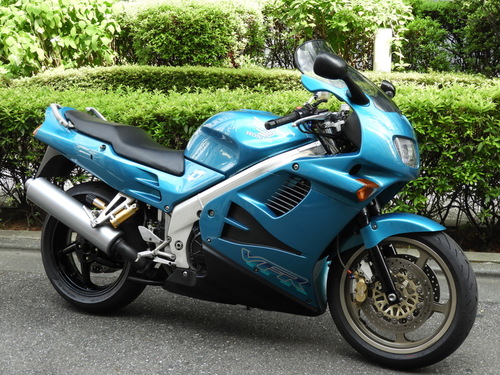 ホンダ VFR750F